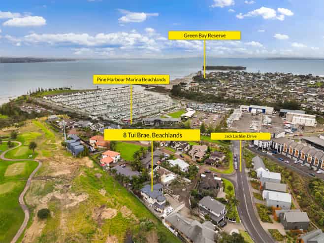 8 Tui Brae, Beachlands