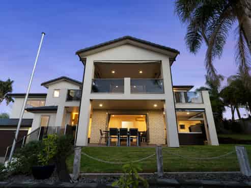 8 Tui Brae, Beachlands