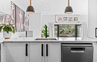 11/19 Langana Avenue, Browns Bay