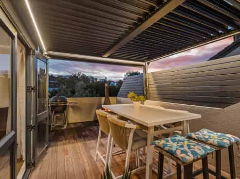 11/19 Langana Avenue, Browns Bay