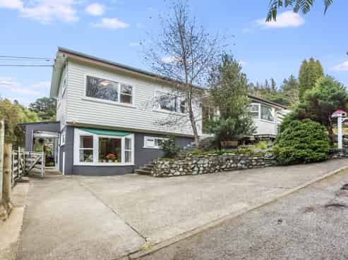 83 Bird Grove, Stokes Valley