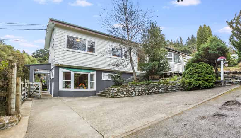 83 Bird Grove, Stokes Valley