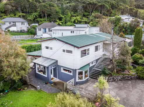 83 Bird Grove, Stokes Valley