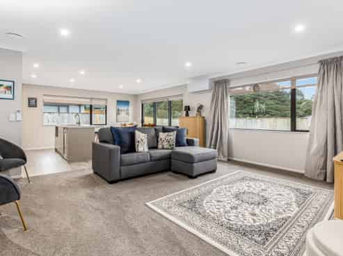 9 Moonsail Drive, Whitby