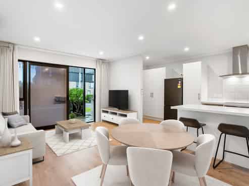1/71 Hobsonville Point Road, Hobsonville