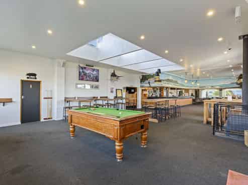 Urenui Hotel 14 Whakapaki St