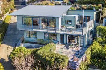 74 Falkirk Avenue, Seatoun