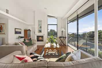 74 Falkirk Avenue, Seatoun