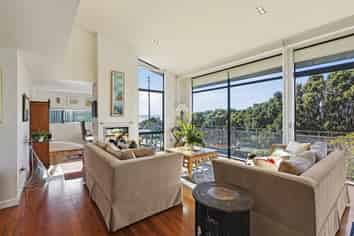 74 Falkirk Avenue, Seatoun