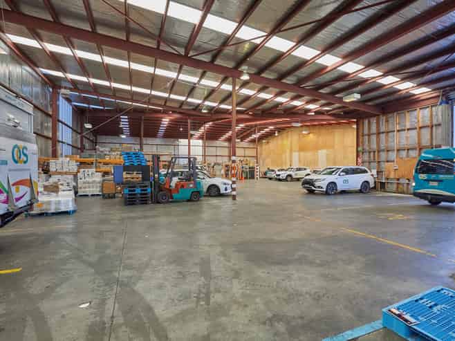 Large Ngauranga Warehouse with Office & Parking