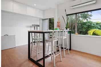 Character Office on College Hill | 131 m2