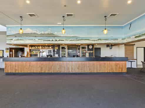 Urenui Hotel 14 Whakapaki St
