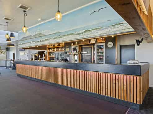 Urenui Hotel 14 Whakapaki St
