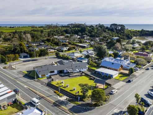 Urenui Hotel 14 Whakapaki St