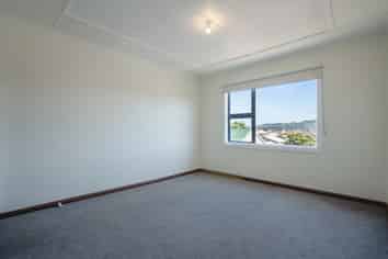 2/72b Ira Street, Miramar