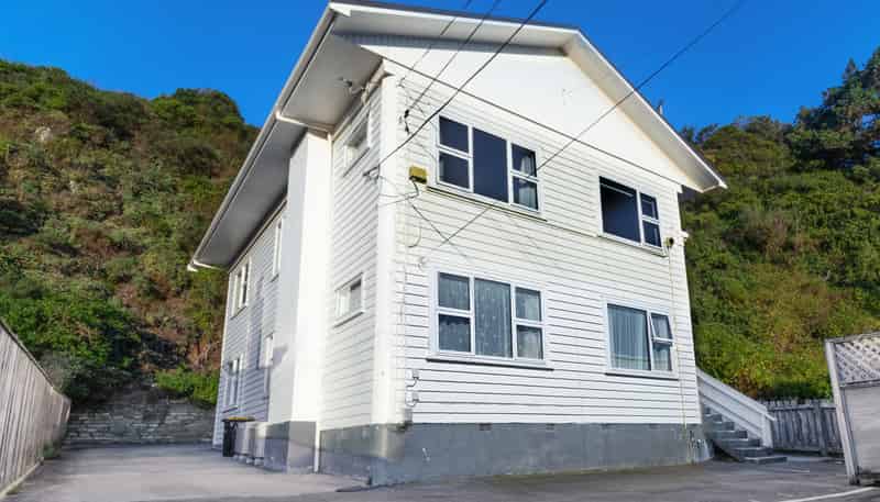2/72b Ira Street, Miramar
