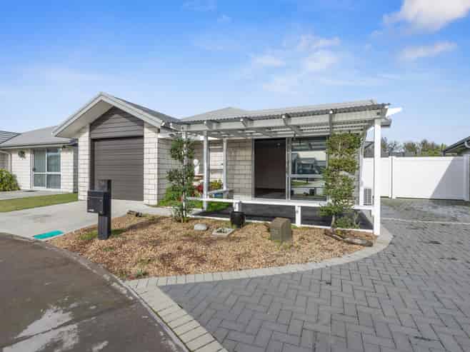 36 Arrow Close (Dunes Lifestyle Village), Papamoa