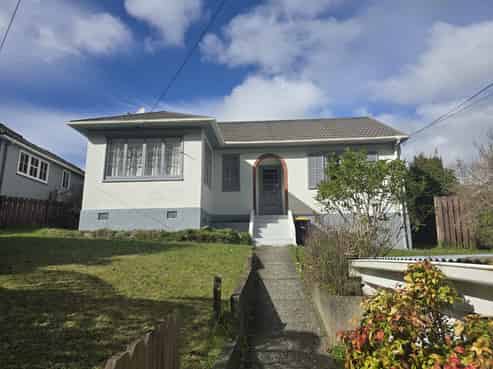 40 Sunshine Ave, Karori