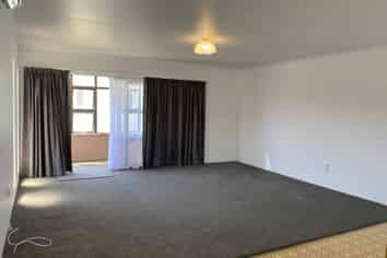 4/209 South Road, Hawera