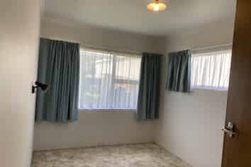 4/209 South Road, Hawera