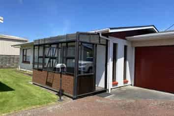 4/209 South Road, Hawera