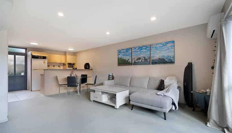 18/8 Soljak Place, Mount Albert