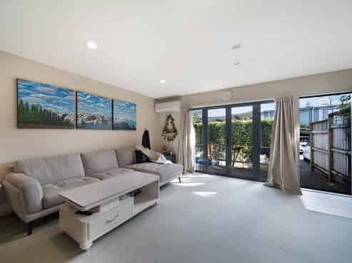 18/8 Soljak Place, Mount Albert