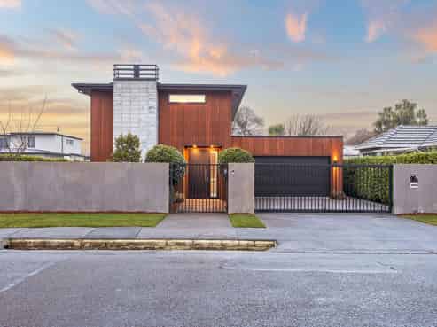90C Bryndwr Road, Bryndwr
