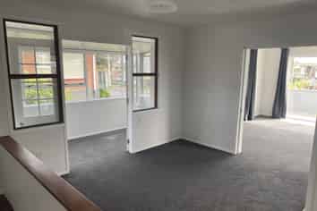 87A  Clawton Street, Westown