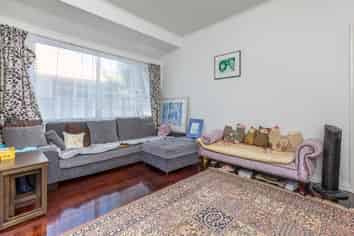 1/2 Fearon Ave, Three Kings