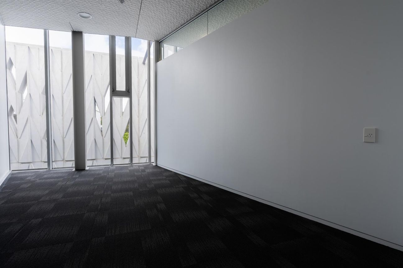 Light-Filled, Functional Office Space - Vista 2