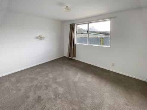 2/359 George Street, Stokes Valley