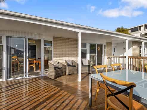 89 Paynters Ave, Strandon