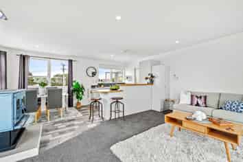 774 Whangaparaoa Road, Manly
