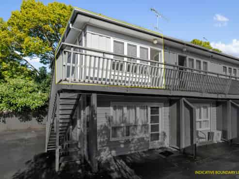 2/44 Saint Andrews Road, Epsom