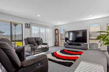 1 Upham Way, Amberley