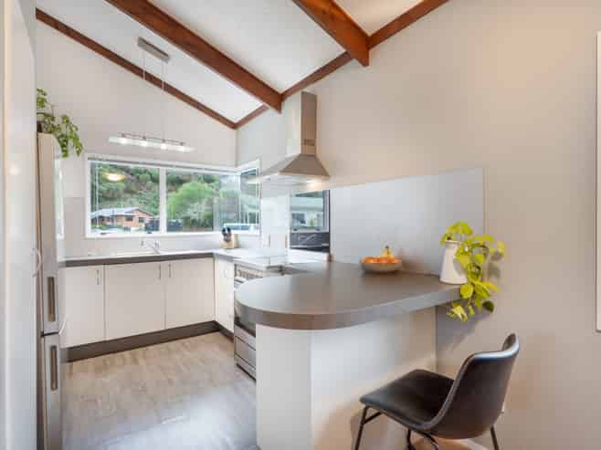 11 Tulsa Grove, Totara Park