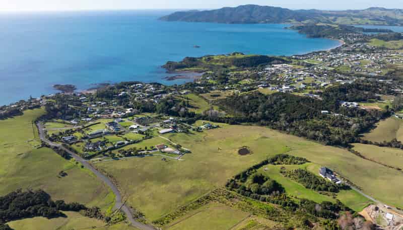 54 Morey Road, Cable Bay