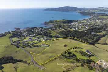 54 Morey Road, Cable Bay