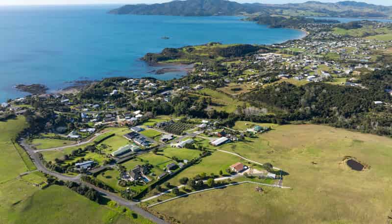 54 Morey Road, Cable Bay