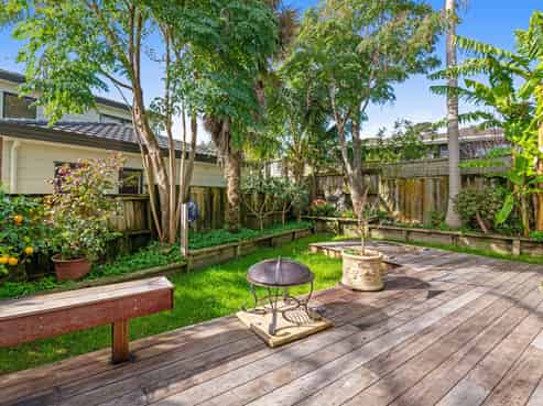 23 Jelas Road, Red Beach