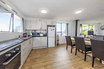 38 Burundi Avenue, Clendon Park