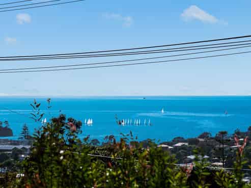 131 Arran Road, Browns Bay