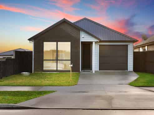 87 McLarin Road, Glenbrook