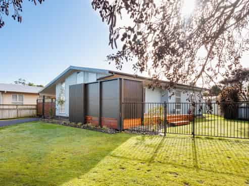 9 Pinedale Parade, Milson