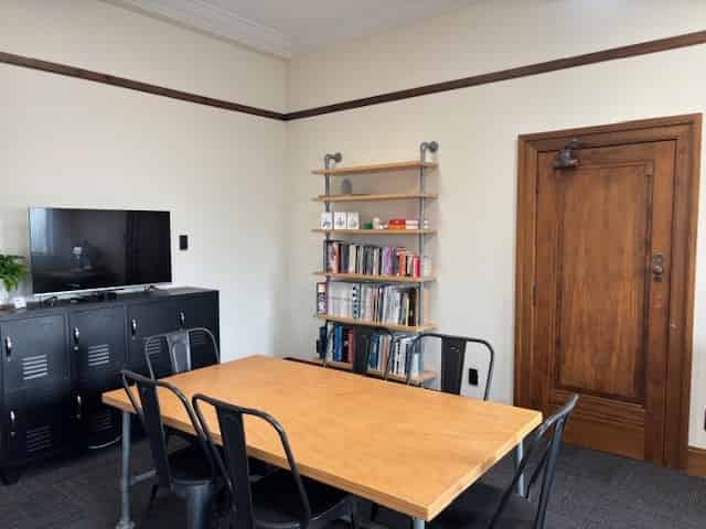 Quality office on Shakespeare