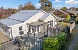 1 & 2/294 Keyes Road, New Brighton