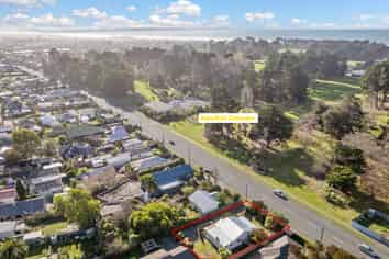 1 & 2/294 Keyes Road, New Brighton