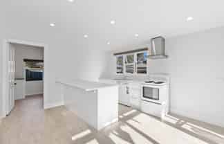 1 & 2/294 Keyes Road, New Brighton