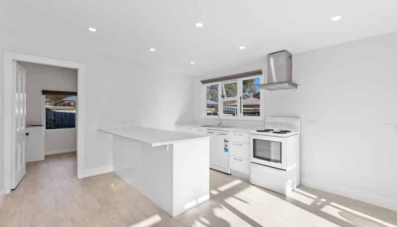 1 & 2/294 Keyes Road, New Brighton